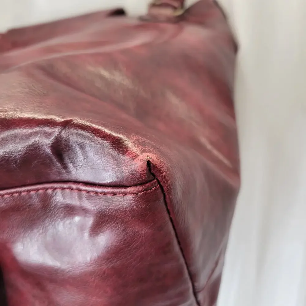 Liz Claiborne Dark Red Vegan Leather Oversized Tote w Tortoise and Gold Hardware